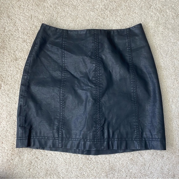 Free People Modern Femme Faux Leather Miniskirt 2 - Picture 2 of 4